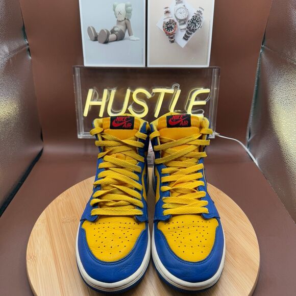 Nike Women's Air Jordan 1 Retro Hi OG ‘Laney’ Sz 9.5 - Picture 6 of 10